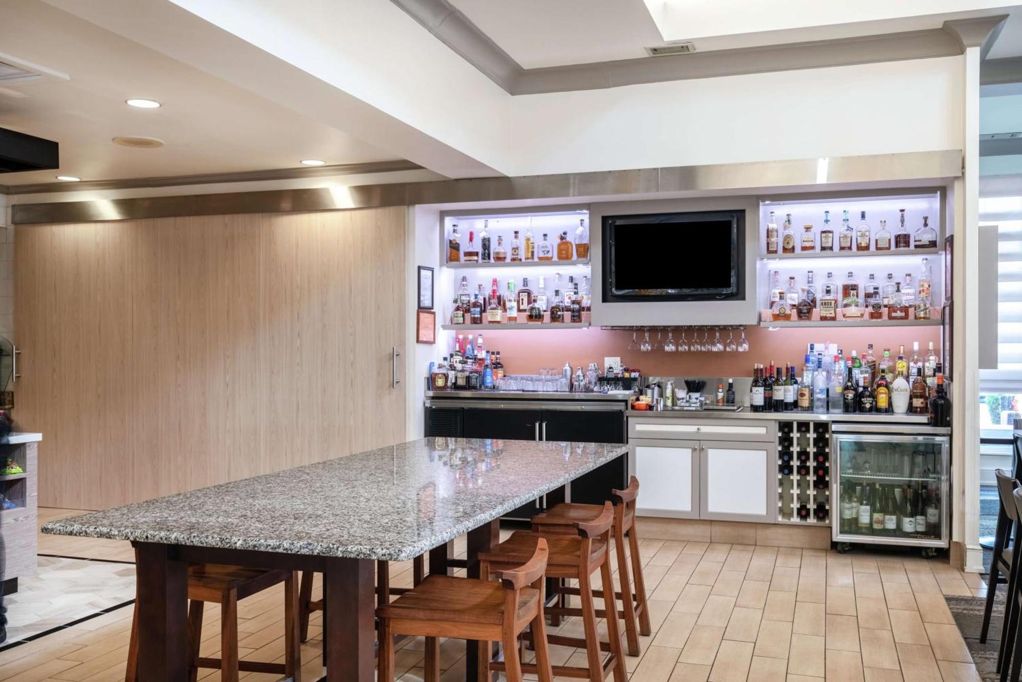 Hilton Garden Inn Louisville East Екстер'єр фото