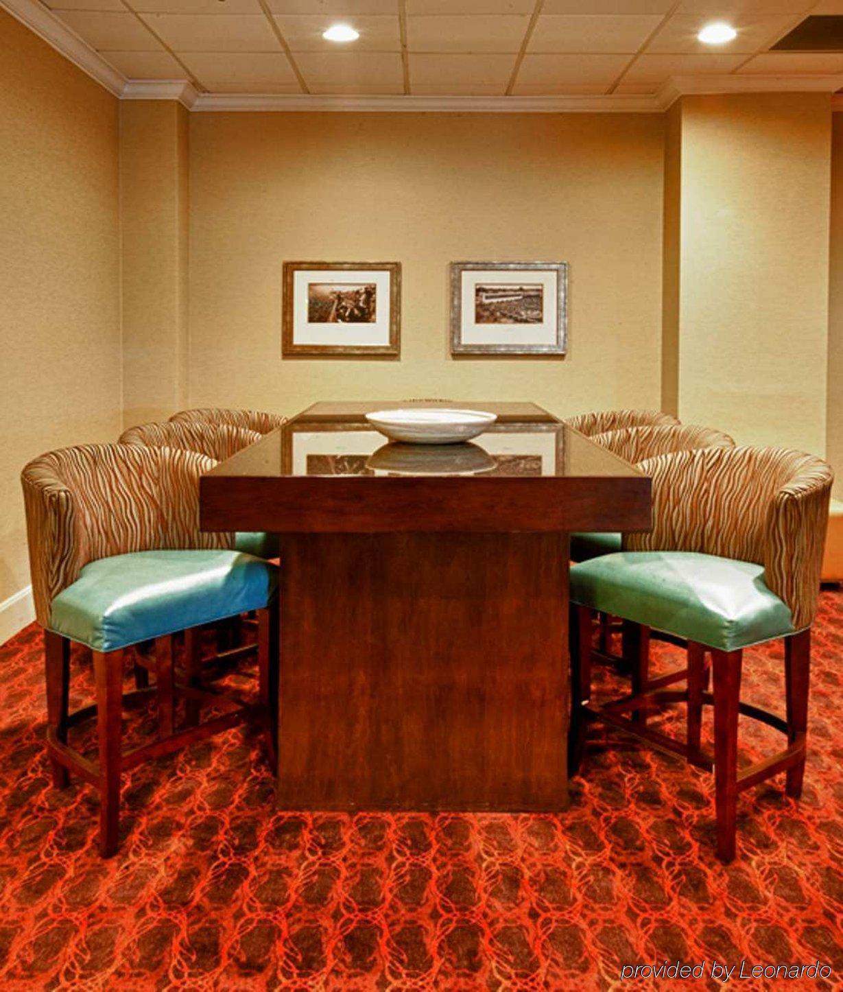 Hilton Garden Inn Louisville East Номер фото