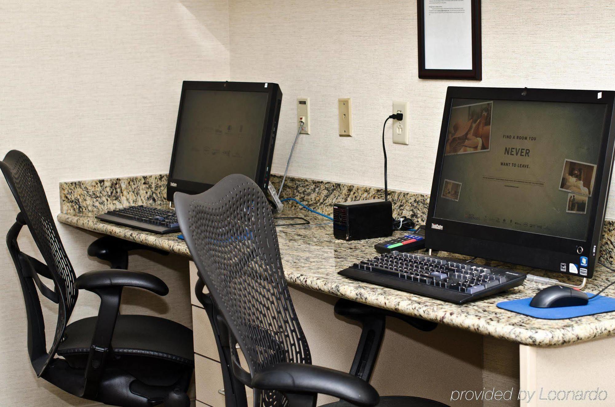 Hilton Garden Inn Louisville East Екстер'єр фото