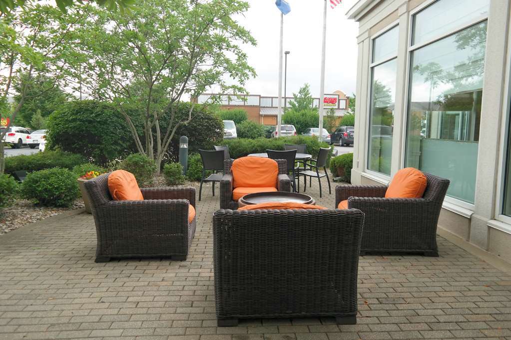 Hilton Garden Inn Louisville East Екстер'єр фото